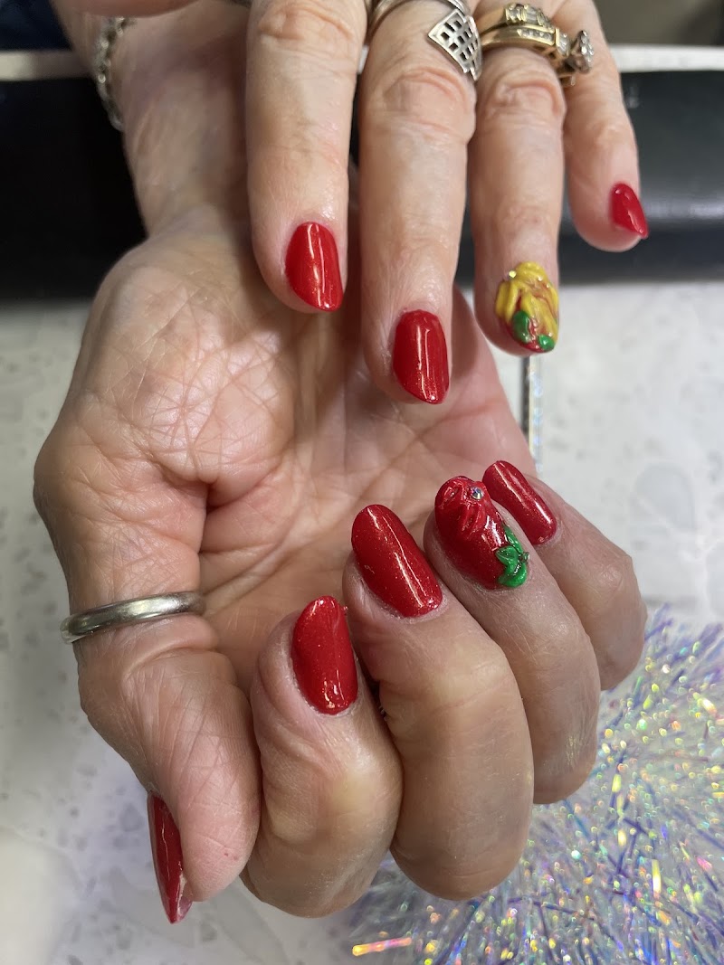 Pat's Salon & Day Spa, nail salon in Springfield, OH, photo 3 of 10