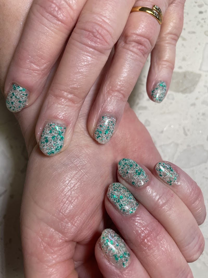 Pat's Salon & Day Spa, nail salon in Springfield, OH, photo 6 of 10